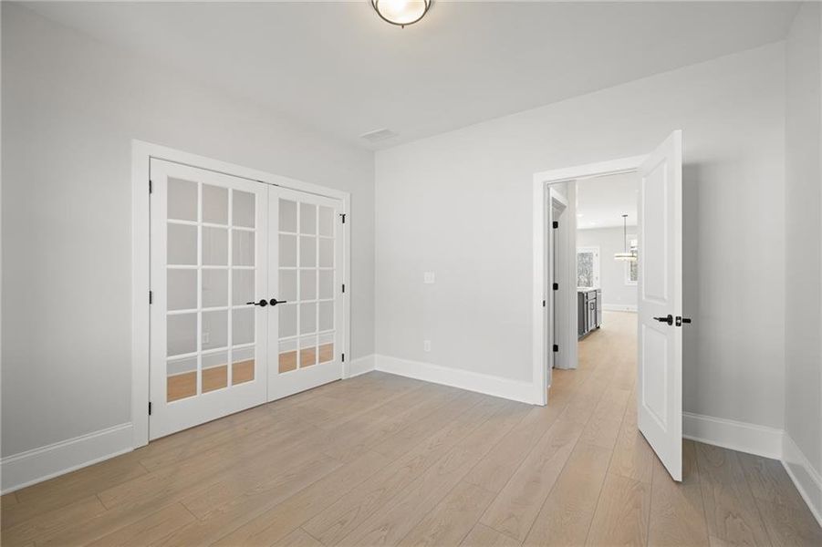 Spacious, unfurnished interior of a new home in Oak Valley Estates, Marietta (Image 22).