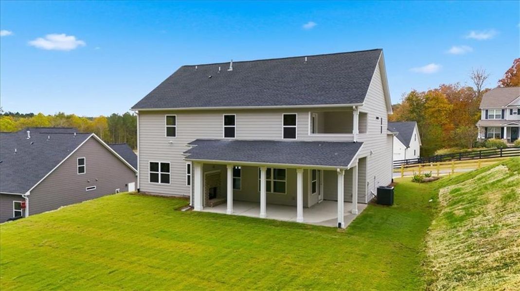 Exterior details and patio area of a home in , Dallas (Image 3).