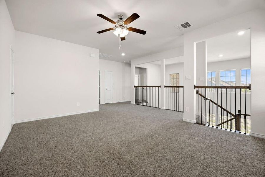 Spacious, unfurnished interior of a new home in , Aubrey (Image 23).