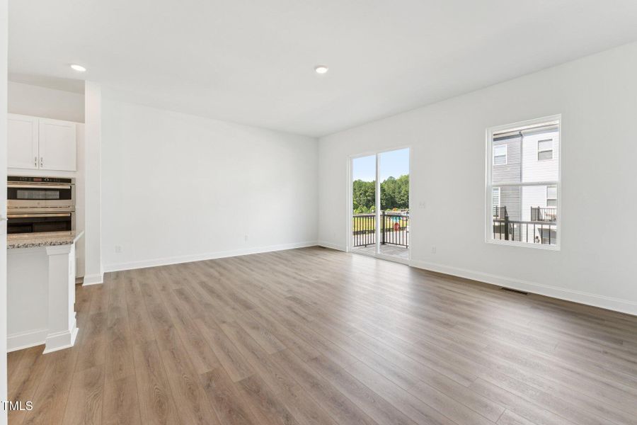 7-web-or-mls-DSC09249 7-web-or-mls-DSC09249