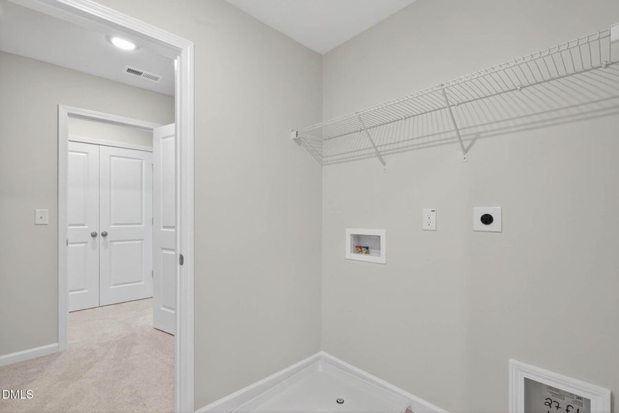 DC 23 Holly Interior-22