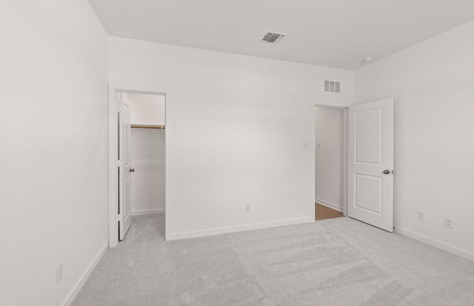 Spacious, unfurnished interior of a new home in Skyview, Belton (Image 21).