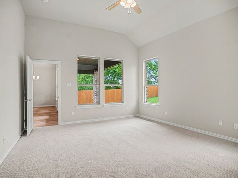 Spacious, unfurnished interior of a new home in Cole Crossing Estates, DeSoto (Image 17). Spacious, unfurnished interior of a new home in Cole Crossing Estates, DeSoto (Image 17).