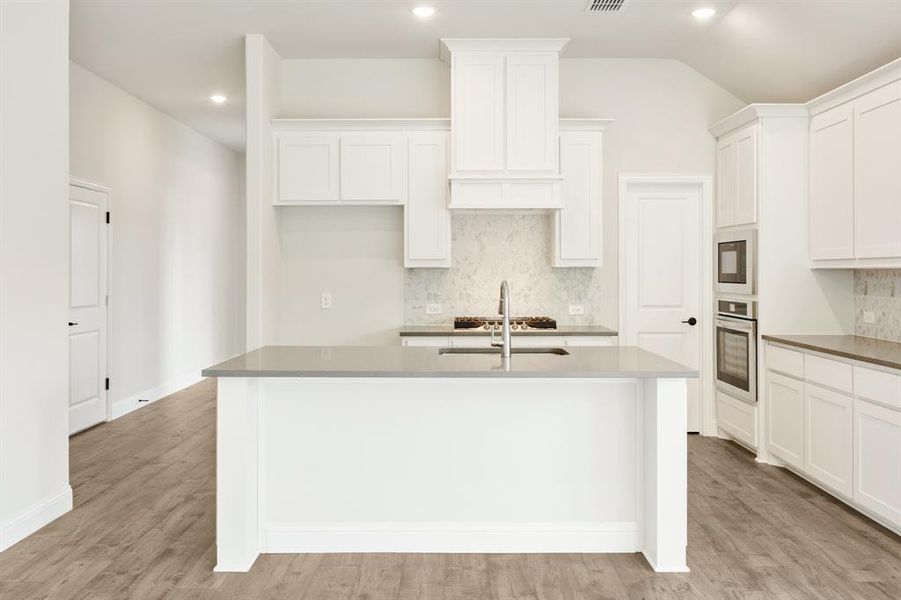 Furnished interior view inside a new home in Sable Creek, Sanger (Image 14). Furnished interior view inside a new home in Sable Creek, Sanger (Image 14).