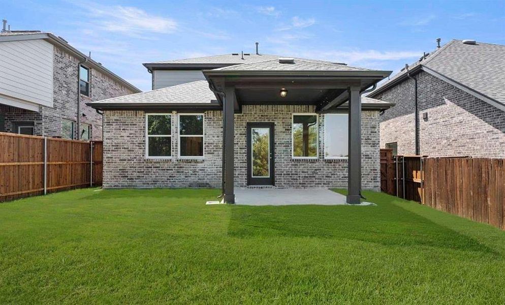 Rear Exterior Design Representative Photo