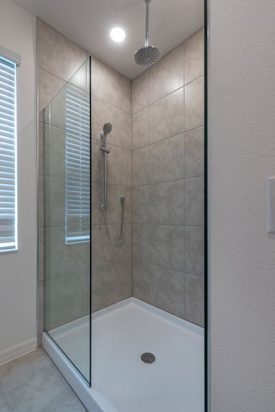 Luxurious Primary Bathroom in Central Florida Home