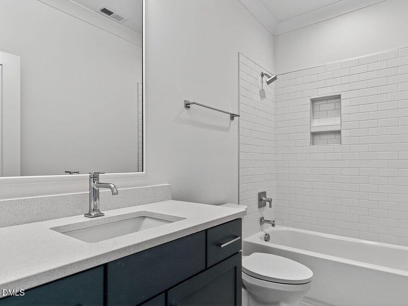 032-1280x960-bathroom 032-1280x960-bathroom