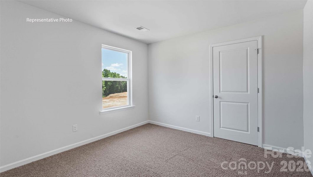 Spacious, unfurnished interior of a new home in Clark Creek Landing, Lincolnton (Image 20).