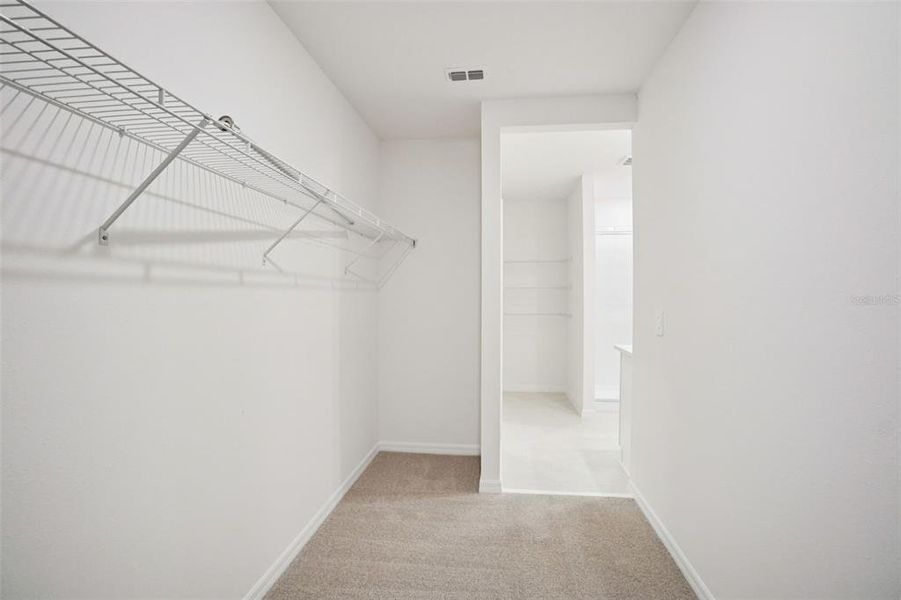 Spacious, unfurnished interior of a new home in Leyland Preserve - Classic Series, Brooksville (Image 18).