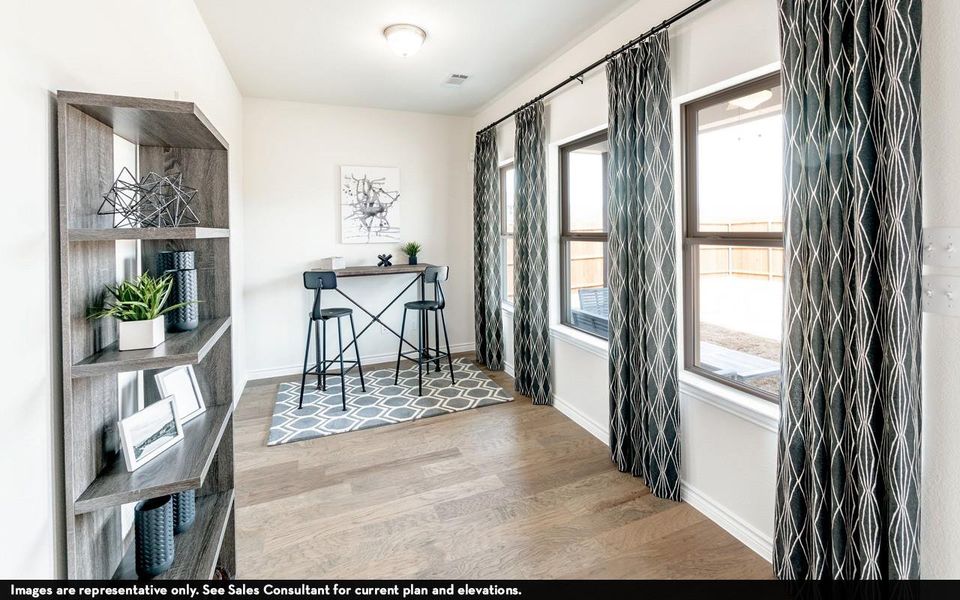 Furnished interior view inside a new home in Steed Landing, Texas City (Image 9).