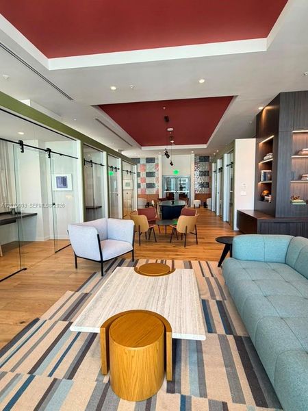 Community amenities in , Miami (Image 30).