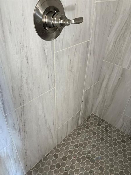 Close-up of interior finishes inside a home in , Van Alstyne (Image 11).