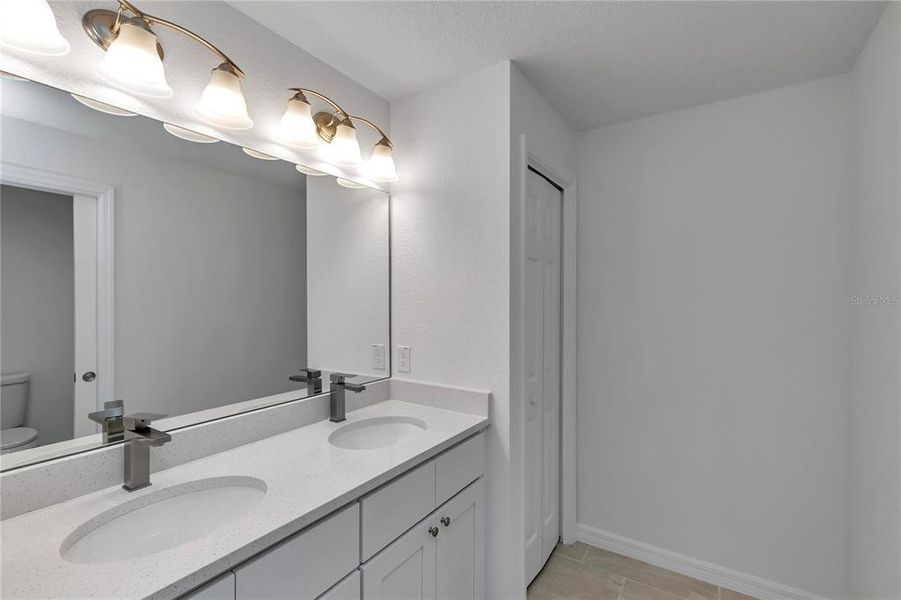 Furnished interior view inside a new home in , Ocala (Image 8).