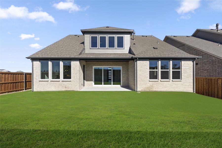 Exterior details and patio area of a home in Nelson Lake Estates, Rockwall (Image 19). Exterior details and patio area of a home in Nelson Lake Estates, Rockwall (Image 19).