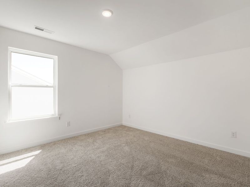 Spacious, unfurnished interior of a new home in Meadow Ridge Estates, Josephine (Image 24).