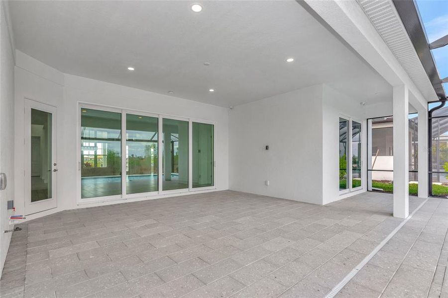 Exterior details and patio area of a home in , Sarasota (Image 32).