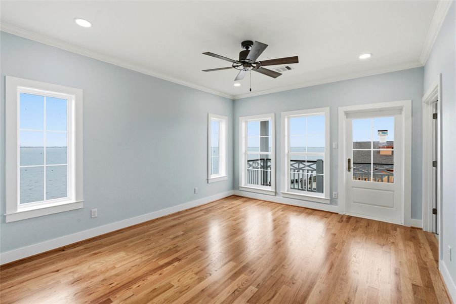 Spacious, unfurnished interior of a new home in , Tiki Island (Image 31). Spacious, unfurnished interior of a new home in , Tiki Island (Image 31).
