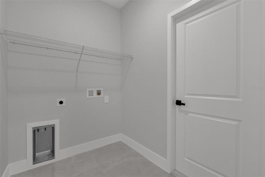 Spacious, unfurnished interior of a new home in , Ocala (Image 15).