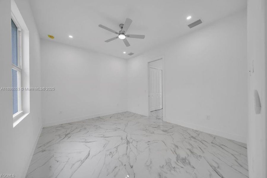 Image 30 of a home in .