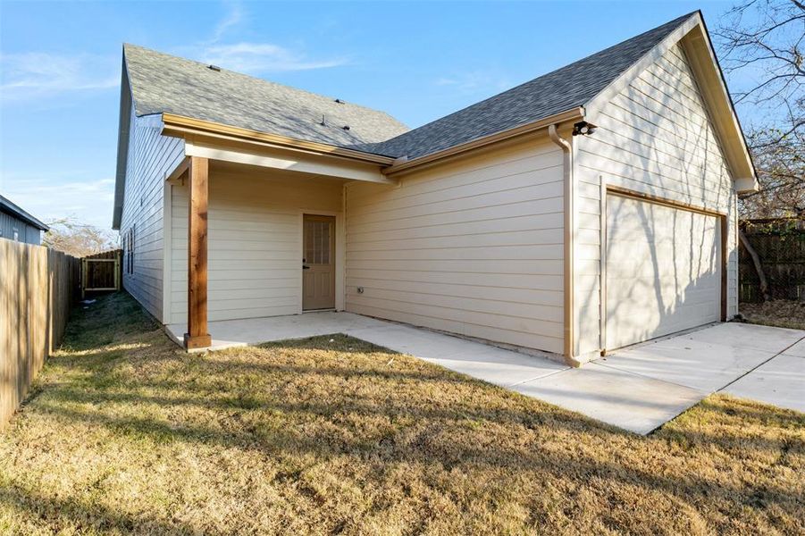 Exterior details and patio area of a home in , Fort Worth (Image 28).