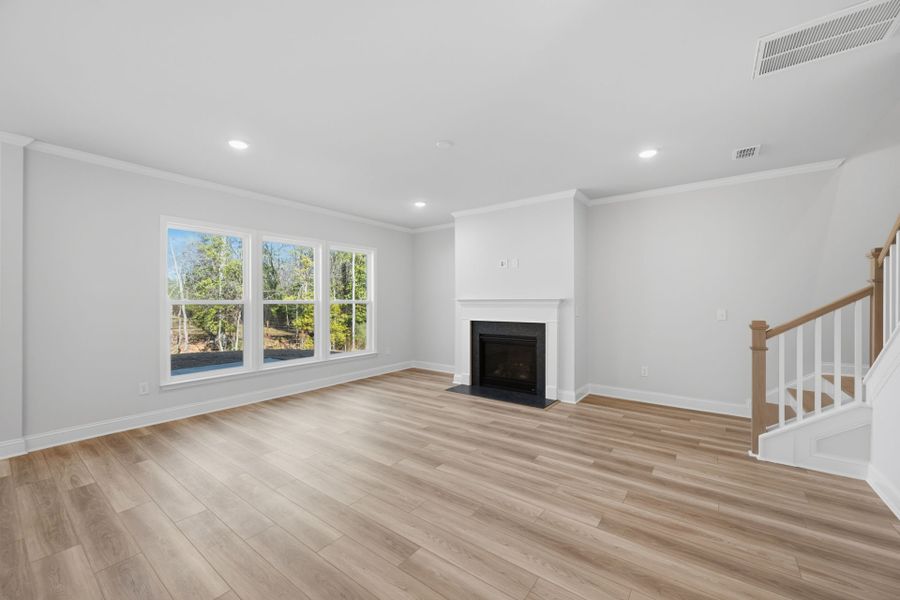 Spacious, unfurnished interior of a new home in Carriage Estates, Lexington (Image 25).