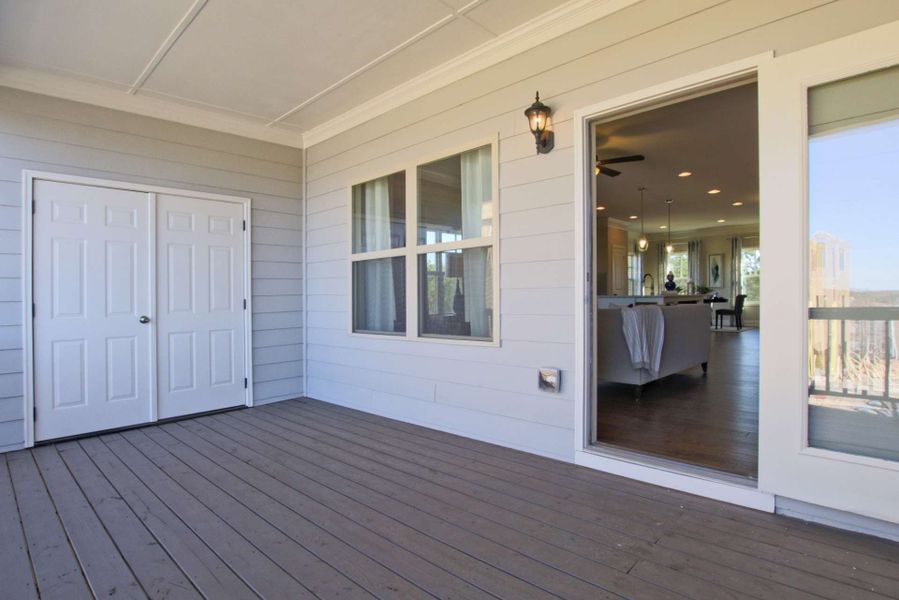 Representative exterior details of a home built from the Barwick by KM Homes in Nickel Creek at Newnan Crossing, Newnan (Image 3).
