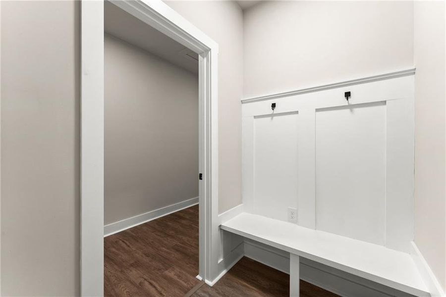 Spacious, unfurnished interior of a new home in , Jefferson (Image 29).