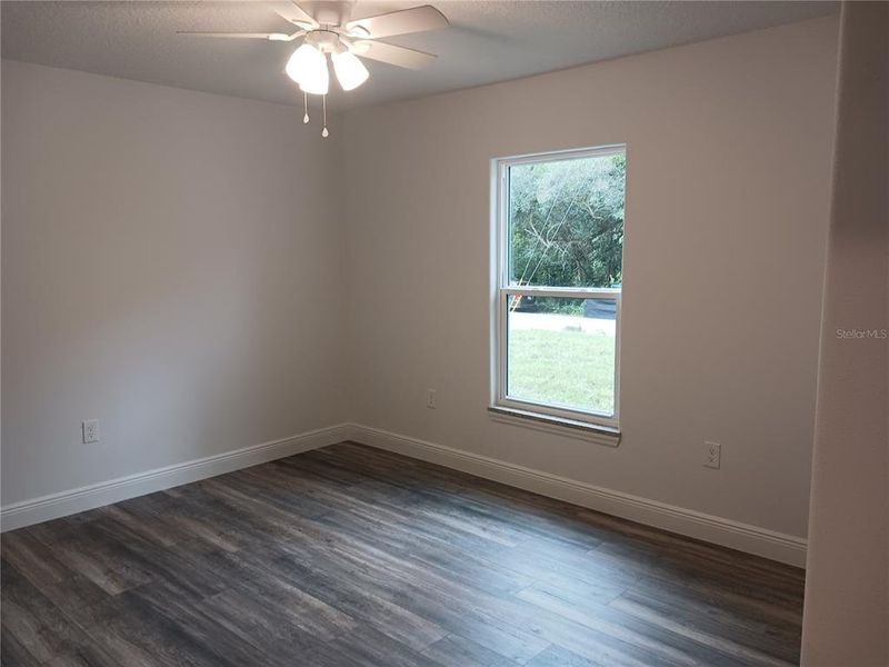 Spacious, unfurnished interior of a new home in , De Leon Springs (Image 9).