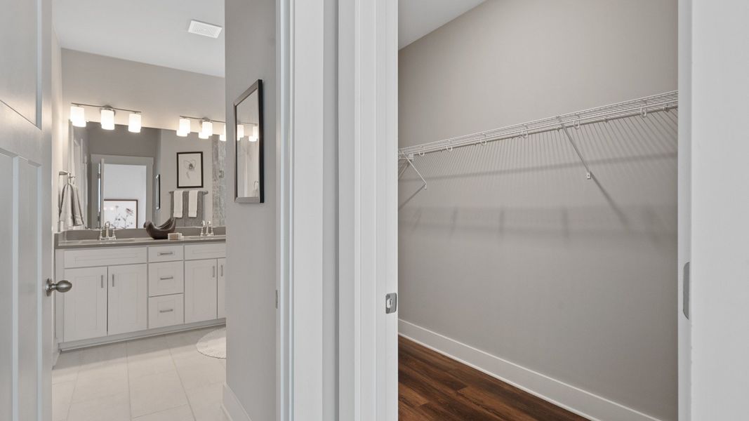 Furnished interior view inside a new home in Wells Crossing, Seneca (Image 18).
