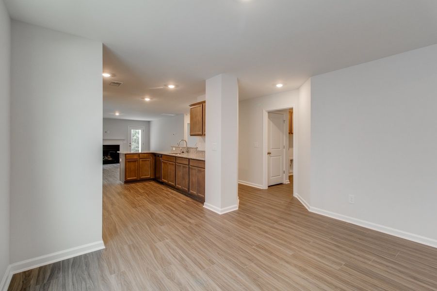 Spacious, unfurnished interior of a new home in Ellington, Elgin (Image 24).