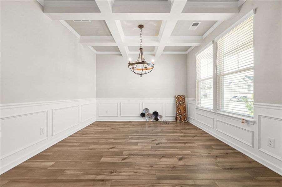 Spacious, unfurnished interior of a new home in Berkeley Lakes, Locust Grove (Image 30).