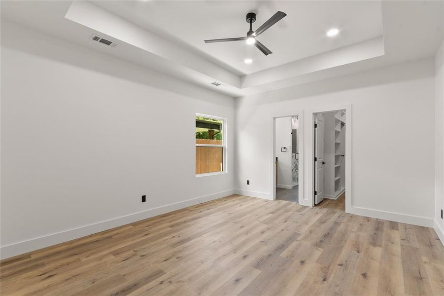 Spacious, unfurnished interior of a new home in , Fort Worth (Image 24).