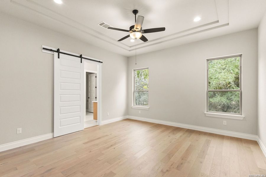 Spacious, unfurnished interior of a new home in , Spring Branch (Image 40).