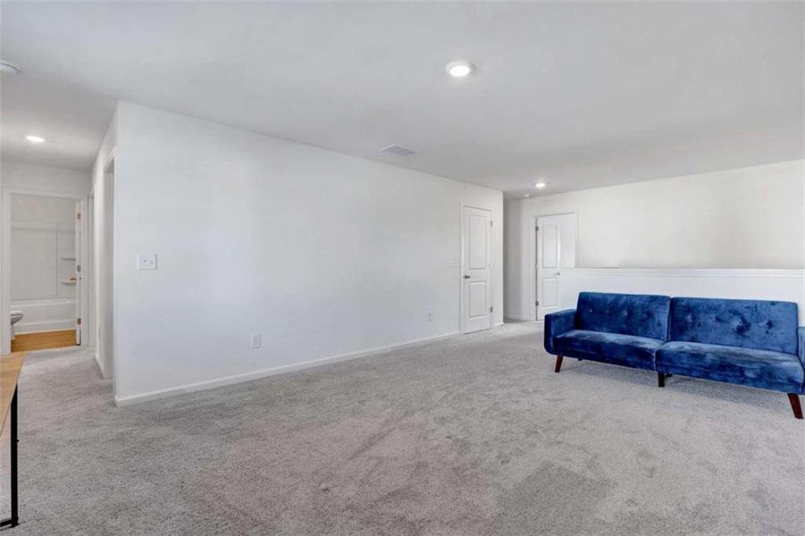 Spacious, unfurnished interior of a new home in , Covington (Image 28).