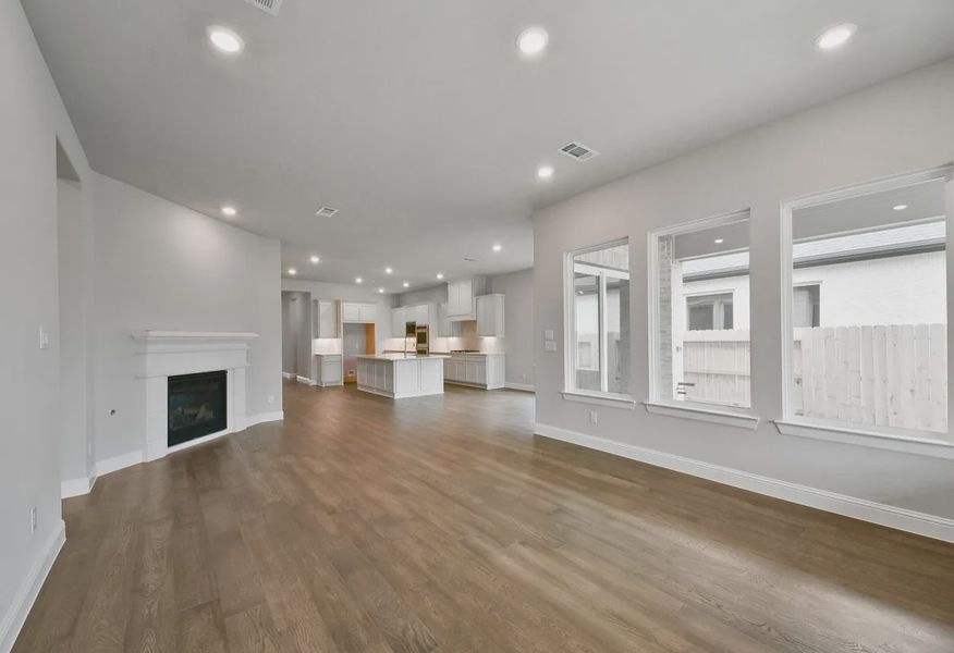 Plan 4125 great room - 6 of 17