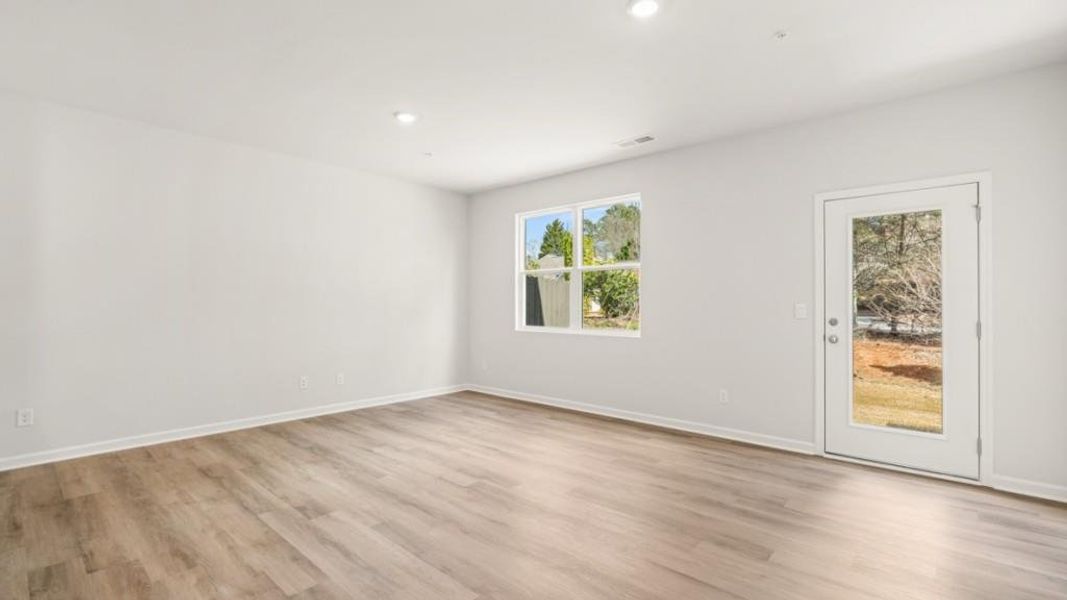 Spacious, unfurnished interior of a new home in Roseleigh Park, Douglasville (Image 14).