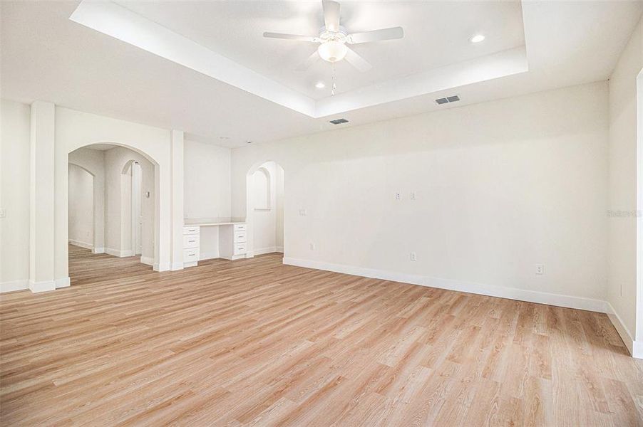 Spacious, unfurnished interior of a new home in , Palm Bay (Image 19).