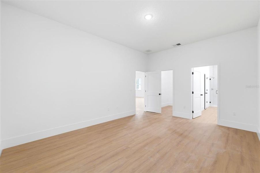 Spacious, unfurnished interior of a new home in , Dunnellon (Image 18). Spacious, unfurnished interior of a new home in , Dunnellon (Image 18).