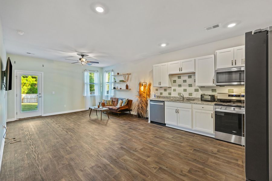 Image 36 of a home in .