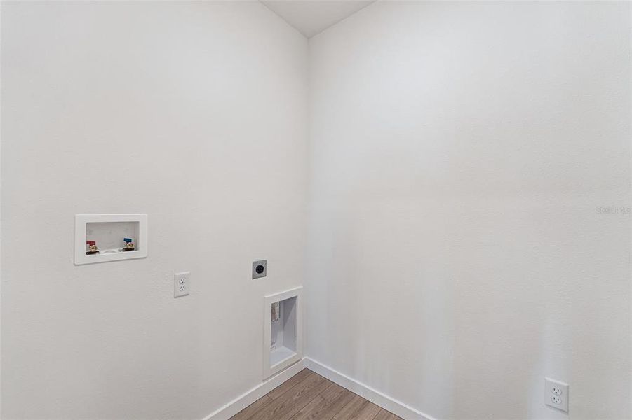 Spacious, unfurnished interior of a new home in Crossroads at Kelly Park, Apopka (Image 20).