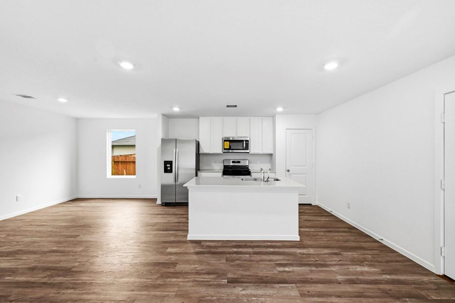 Furnished interior view inside a new home in Mill Creek, Magnolia (Image 8).
