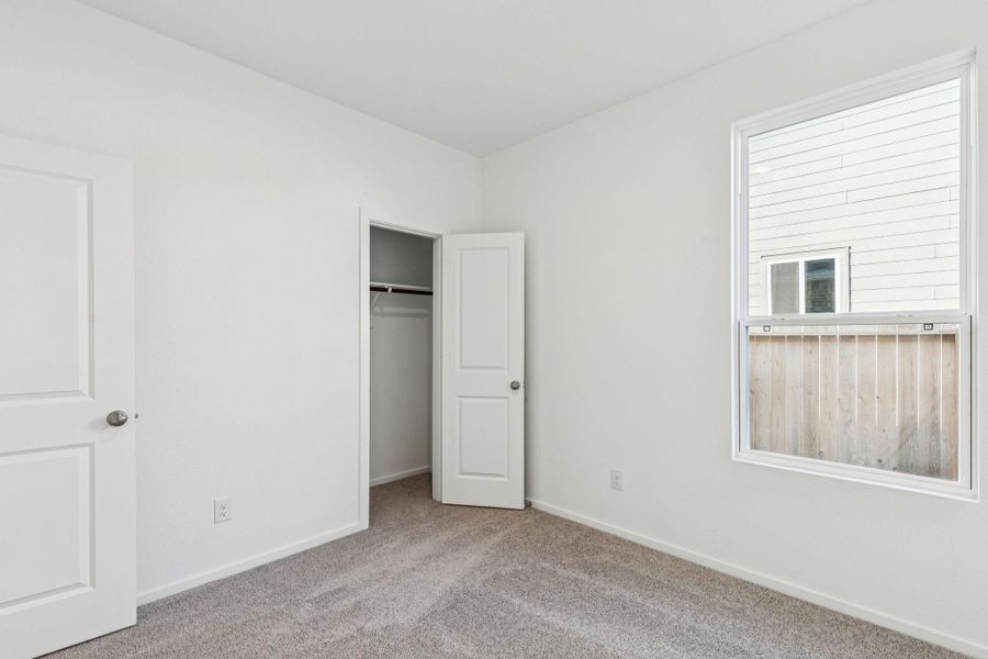 Spacious, unfurnished interior of a new home in Montgomery Bend, Montgomery (Image 31).