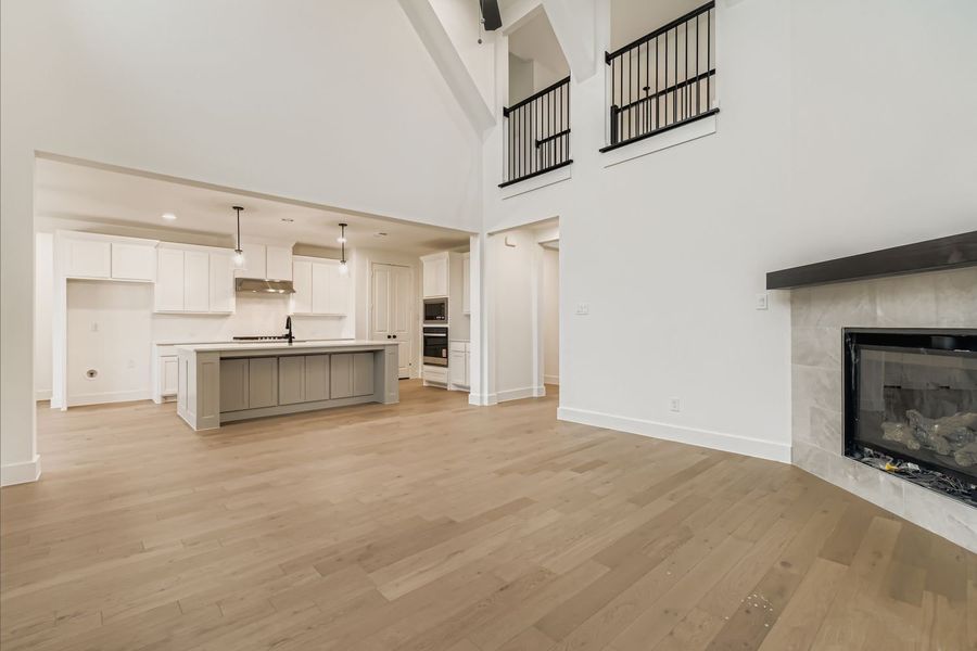 150 Longhorn - Living Area