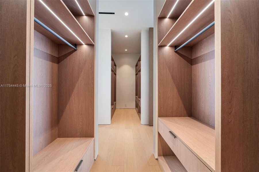 Image 26 of a home in .