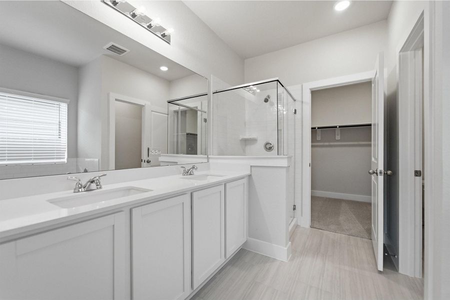 Furnished interior view inside a new home in Caney Mills, Conroe (Image 2).