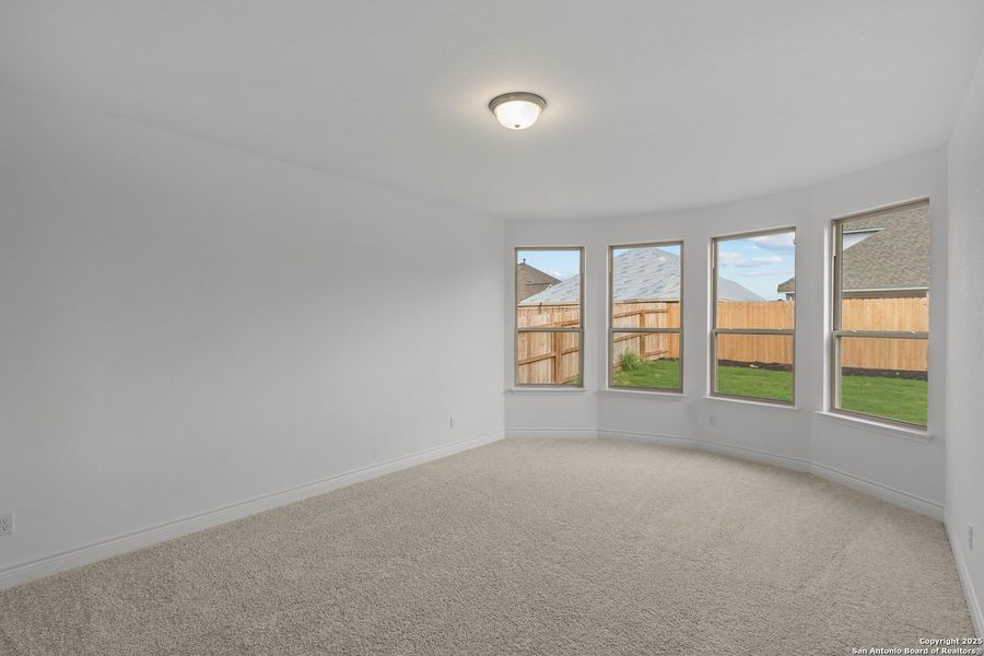 Spacious, unfurnished interior of a new home in Legacy at Lake Dunlap, New Braunfels (Image 31).