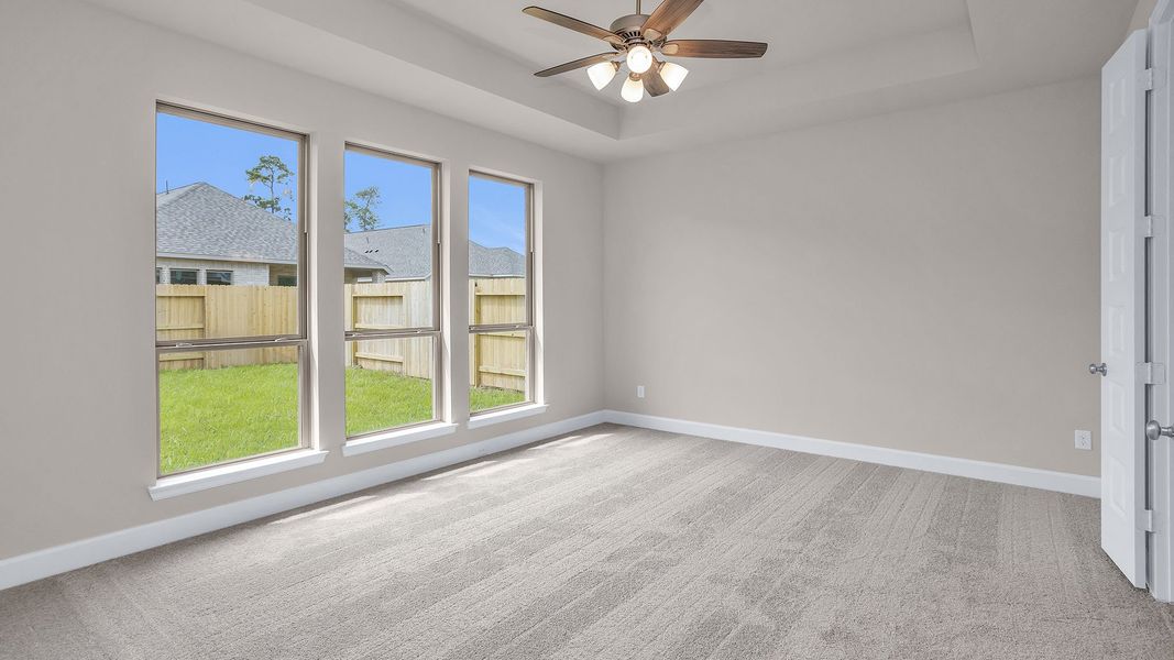 Spacious, unfurnished interior of a new home in Grand Central Park, Conroe (Image 12).