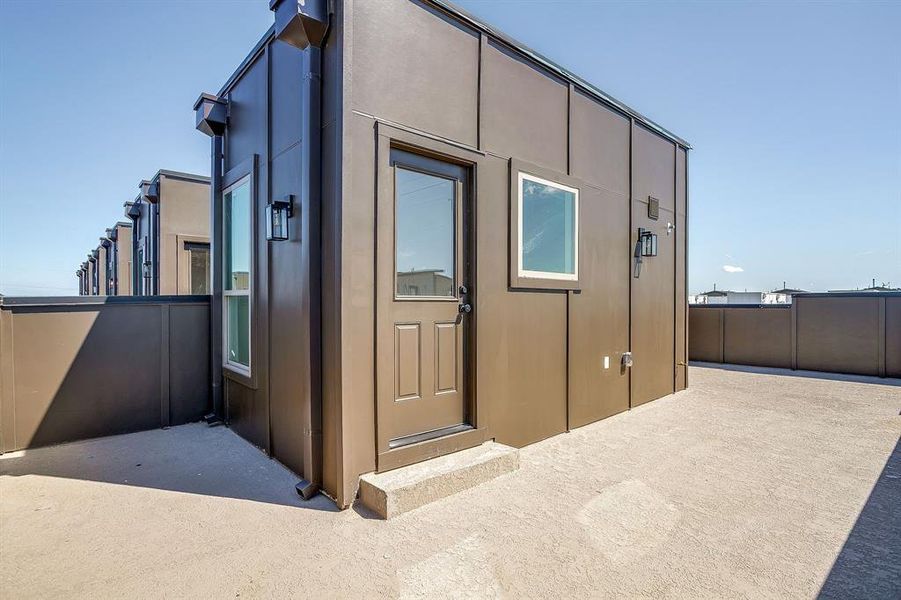 Fort Worth skyline views from a private urban rooftop terrace. Fort Worth skyline views from a private urban rooftop terrace.