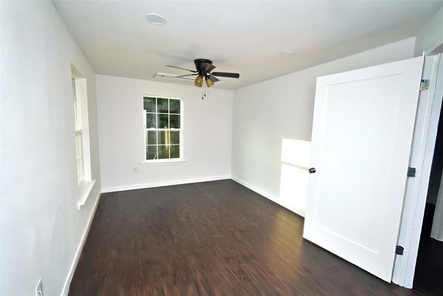 Spacious, unfurnished interior of a new home in , Yantis (Image 23).
