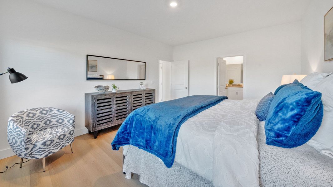 Furnished interior view inside a new home in Fieldcrest Acres, Blountville (Image 26).